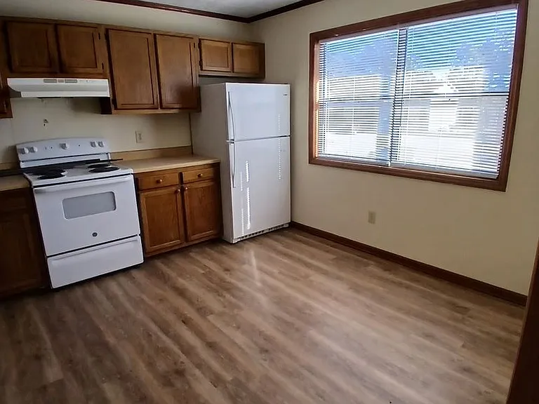 5913 Labonte Dr — Photo 6