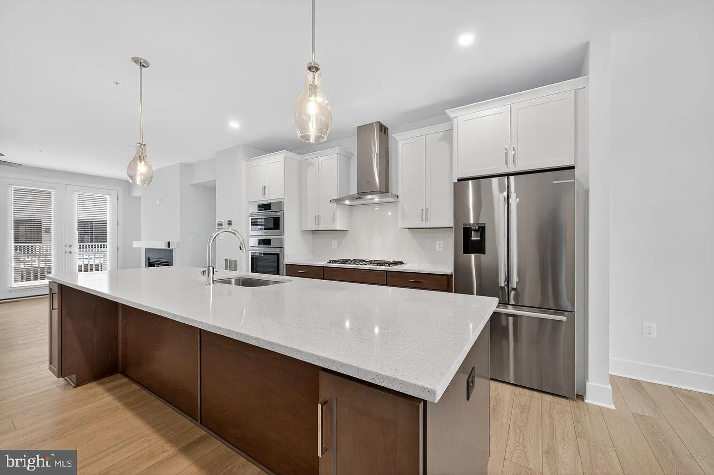4 bed, 5.0 bath, 2500 sqft, $4,750 — Photo 4