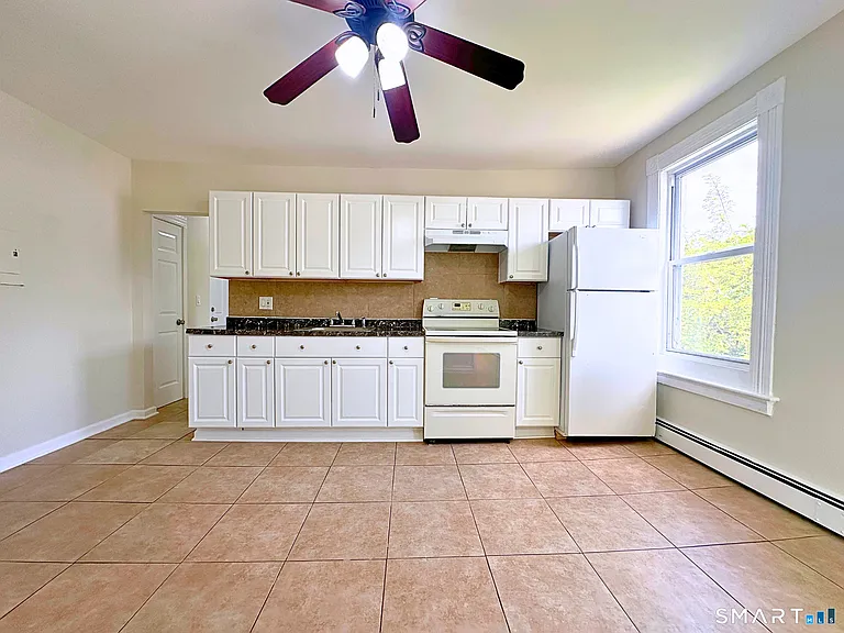 28 Sexton St #3N — Photo 15