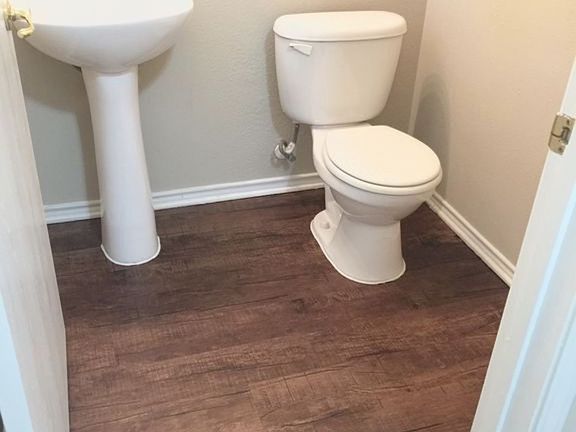2nd image of 6807 Walnut Valley Dr