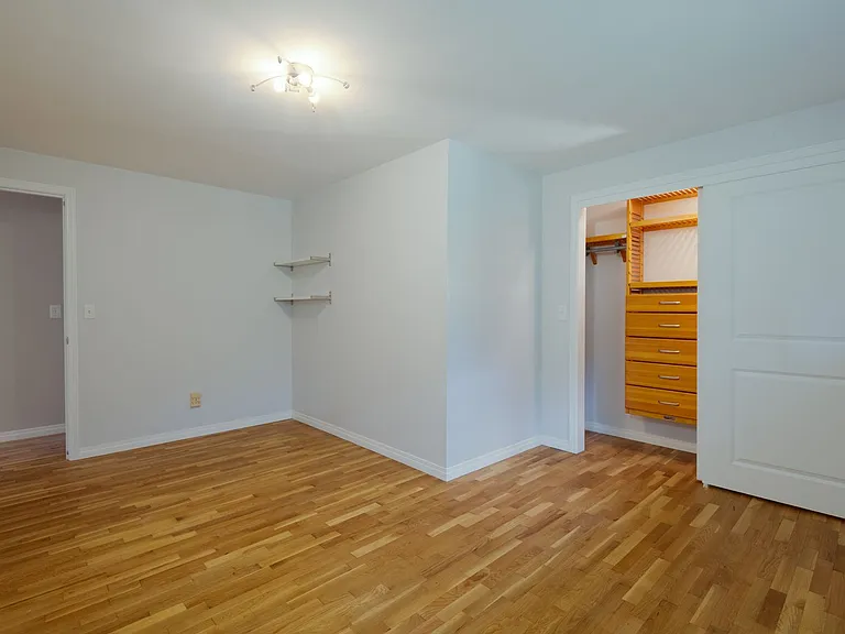 15931 SE 41st Pl — Photo 34