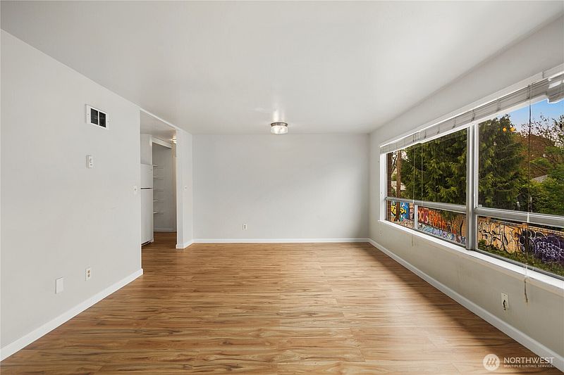 4th image of 748 S Cloverdale Street #14
