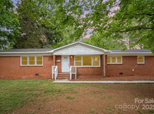 4921 Churchill Dr, Charlotte, NC 28269