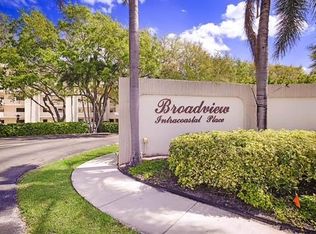 300 Intracoastal Pl APT 101, Jupiter, FL 33469
