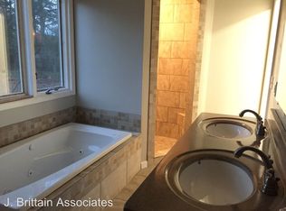 2001 Friendship Rd, Oxford, AL 36203