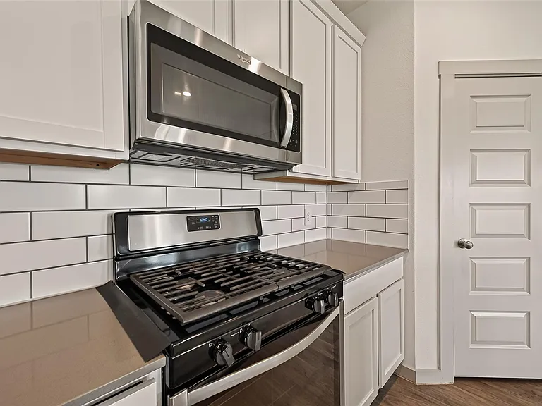 6903 Green Embers Ln — Photo 16