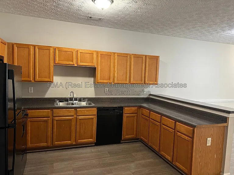 1749 Carrington Dr — Photo 10