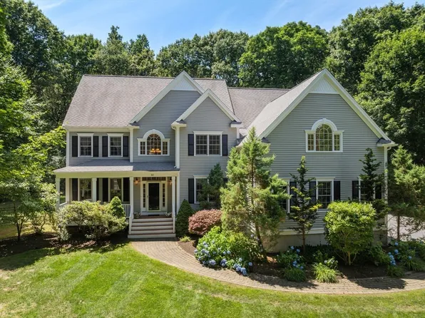 60 Ash St, Hopkinton, MA 01748