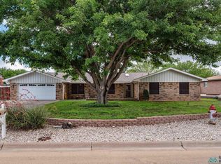 119 Three Cross Dr, Roswell, NM 88201