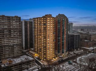 Kavlee Towers, Ottawa, ON K1R 7X2