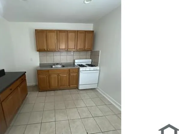 1016 W Ontario St, Philadelphia, PA 19140