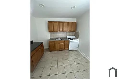 1016 W Ontario St Photo 1
