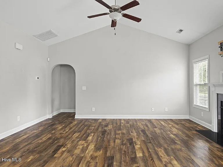 144 Backfield Pl — Photo 7