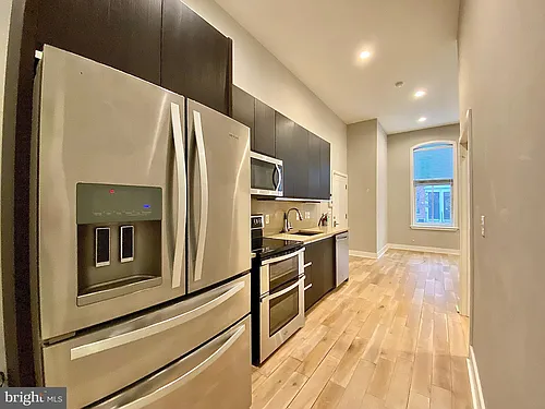 1516 Green St Photo 1