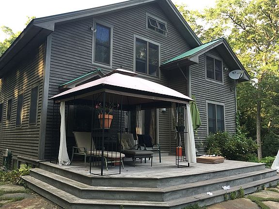 Rear deck
