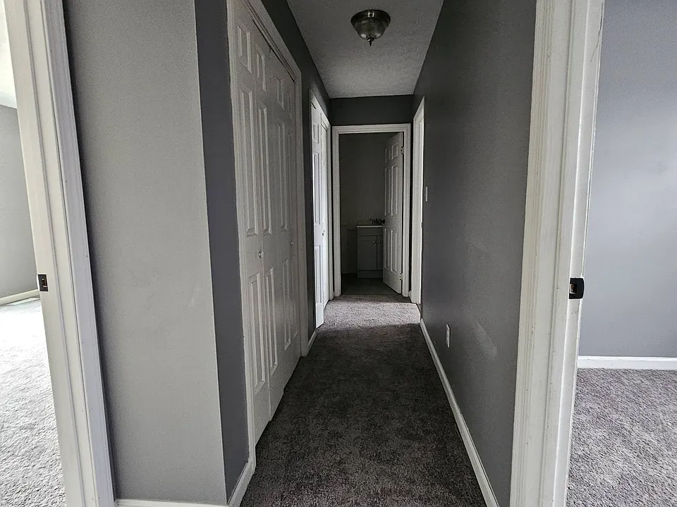 204 Midtown Ln