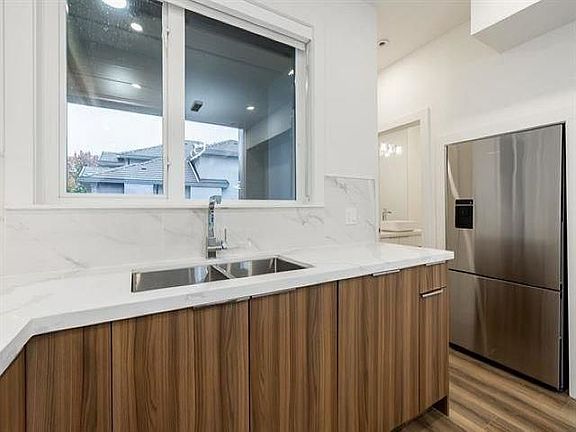 4th image of 5858 132nd St #9