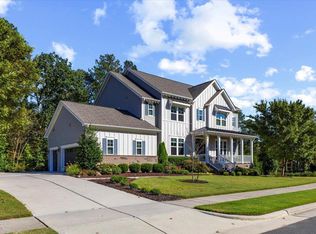 716 Peninsula Forest Pl, Cary, NC 27519