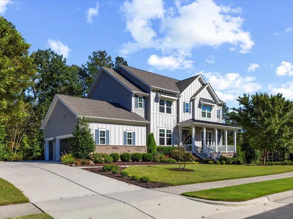 716 Peninsula Forest Pl, Cary, NC 27519
