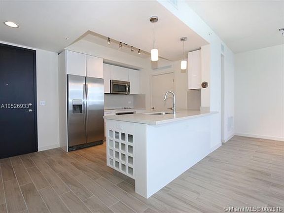 3rd image of 999 SW 1st Ave APT 3015