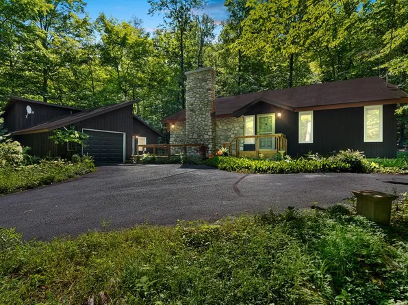 5049 Alpen Ln, Egg Harbor, WI 54209