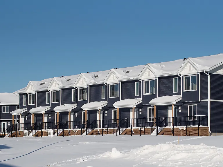 401 Athabasca Ave — Photo 53