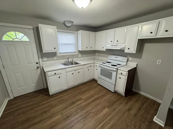 451 Main St, East Haven, CT