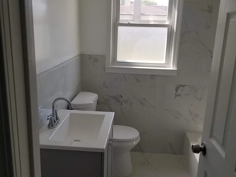 11805 Timken Ave — Photo 11