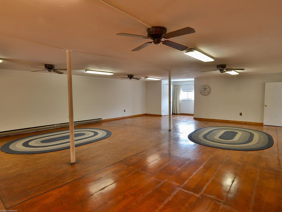 Living Room/ Dining Room