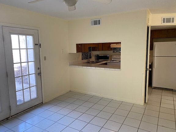 4th image of 140 Valencia Dr #140