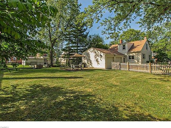 2nd image of 1539 Curry Dr