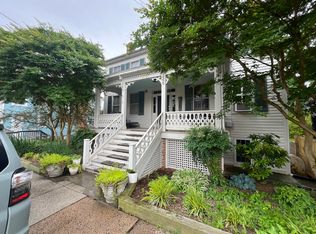 1 Royal St SW APT D, Leesburg, VA 20175