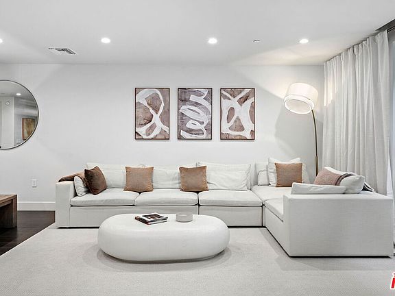 3rd image of 724 N Croft Ave #110