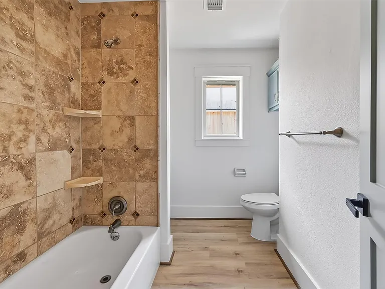1906 Shadow Bend Dr — Photo 31