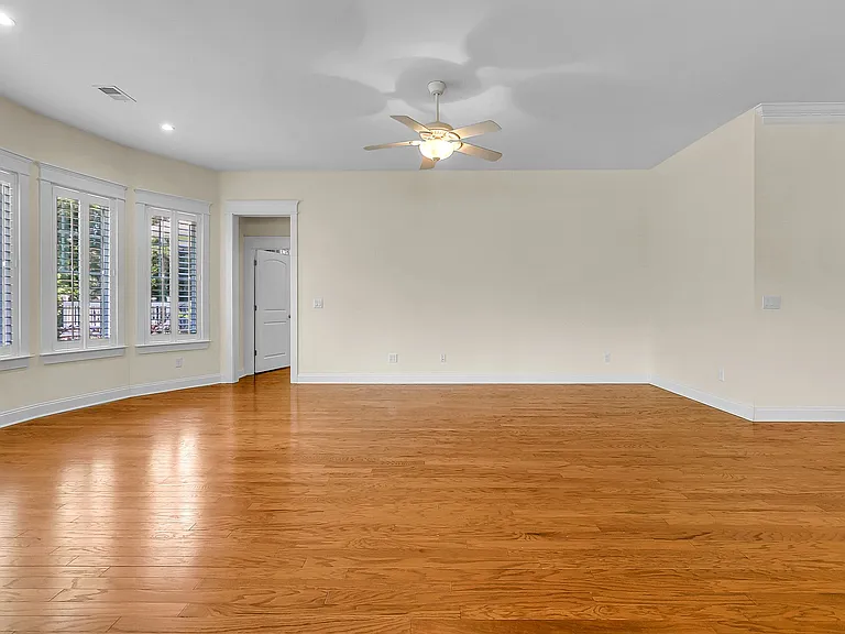 3688 Maidstone Dr — Photo 15