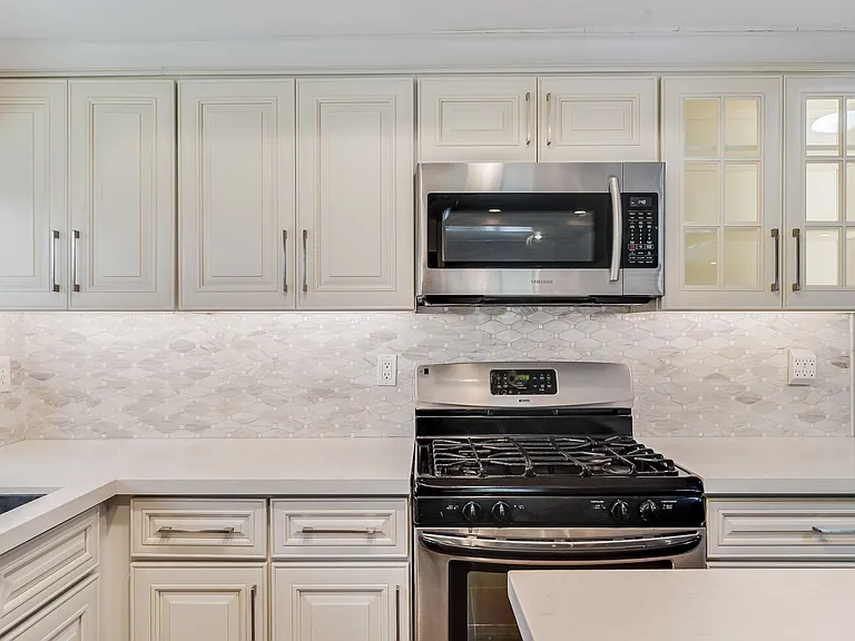 2733 W Keller Ave #1 — Photo 12
