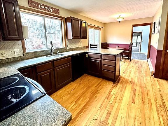 5th image of 41 Timber Ridge Rd
