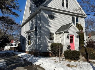 8 Ferdinand St, Worcester, MA 01603