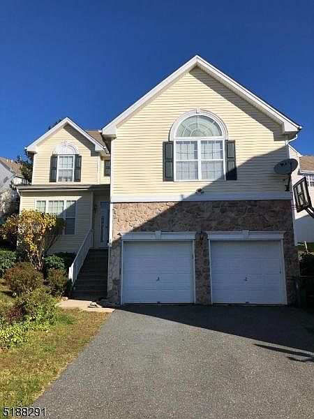 1st image of 76 Winding Hill Dr