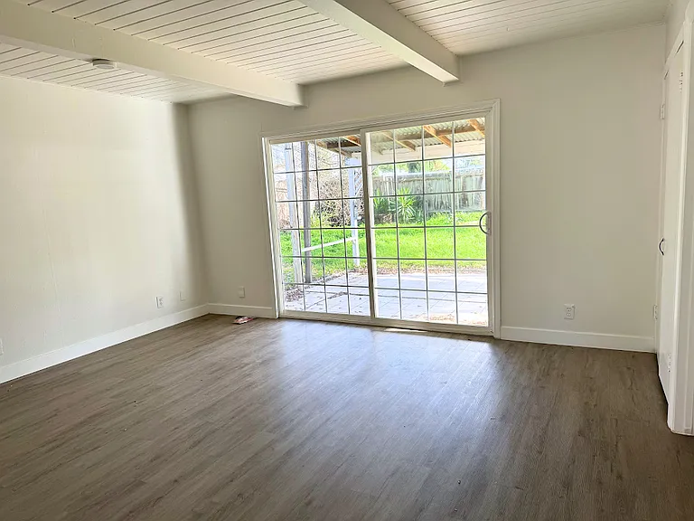 3174 Ameno Rd — Photo 9