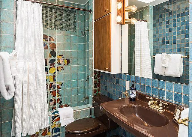 1060 Roosevelt St — Photo 14
