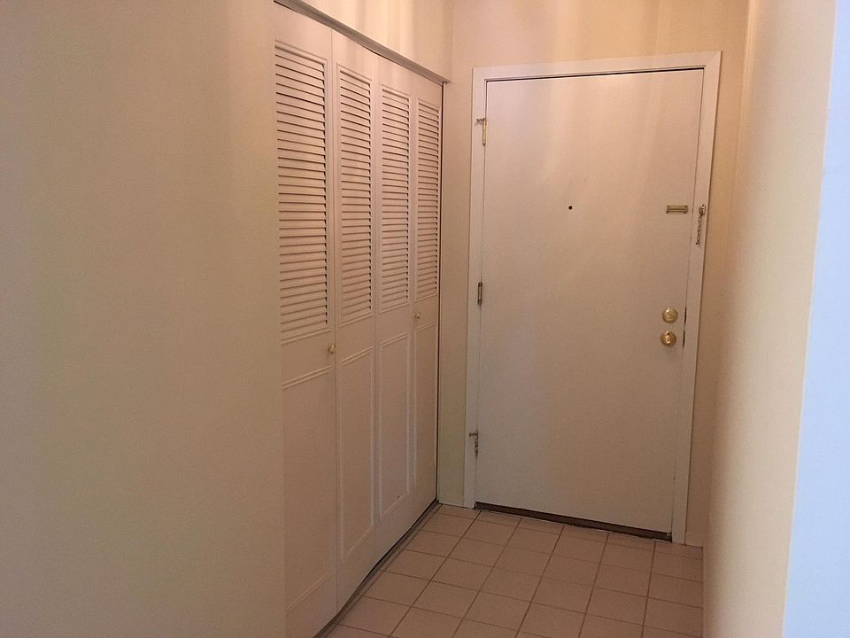 Entryway with big closet