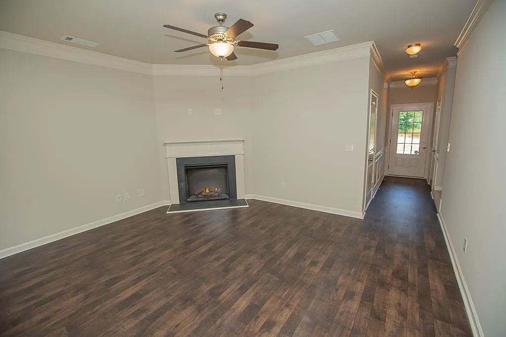 370 Turtle Creek Dr. - 1 — Photo 3