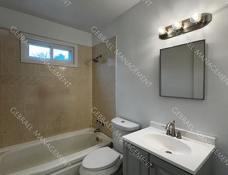 1221 Barney Ave — Photo 13