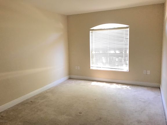 4th image of 4088 Rolling Hill Dr