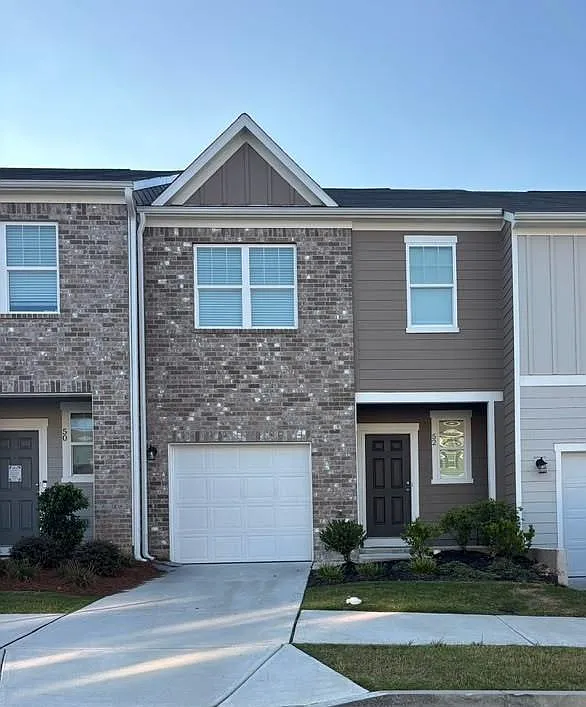 52 Padley Dr