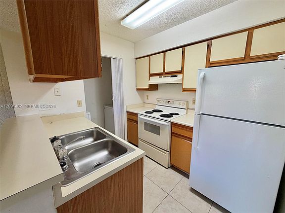 3rd image of 1285 SW 46th Ave APT 2711