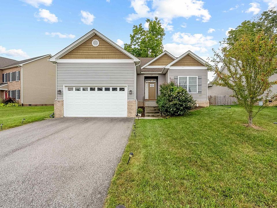 1st image of 107 Oak Meadow Ln