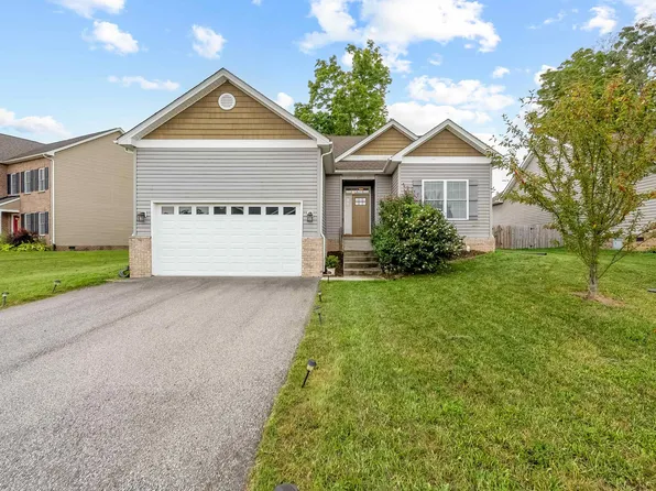 107 Oak Meadow Ln, Blacksburg, VA 24060