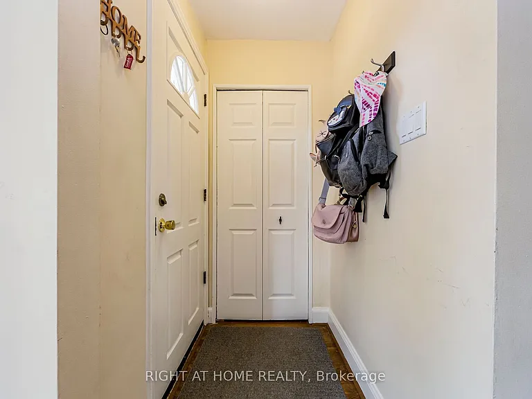 32 Florens Ave — Photo 5